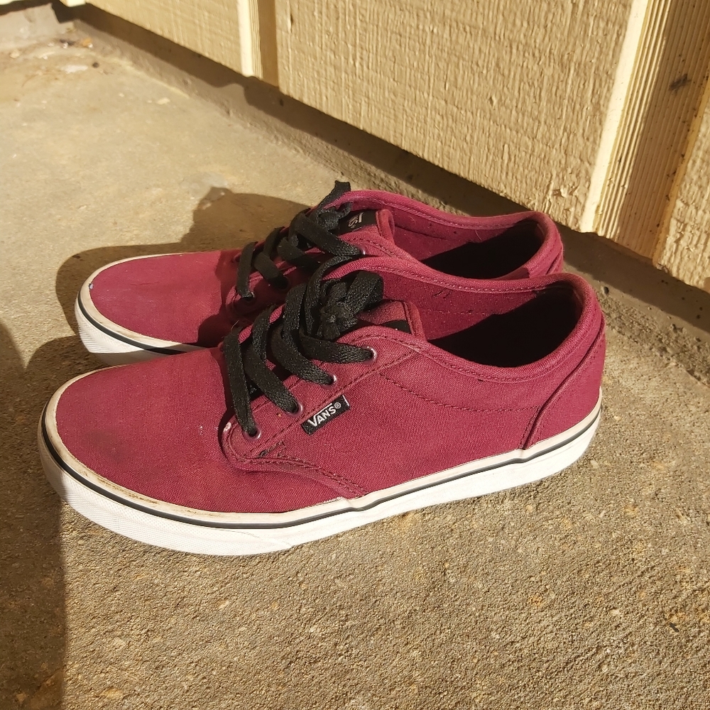 Burgundy Van's size 5 boys